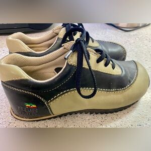 Bob Marley genuine leather shoes in Black and Tan